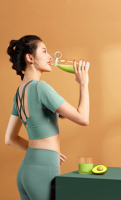 Make Milkshakes like a Boss with Portable Electric Juicer Blender.