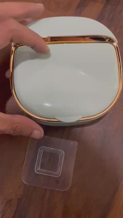 1Pc Wall Mounted Soap Holder With Drain Tray |(Random color)